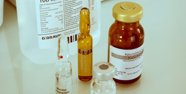 Verschiedene Medikamente und Mikronährstoffe zur Injektion